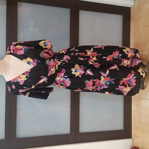 Open Back Floral Dress by Trixxi - Picture 5 of 15